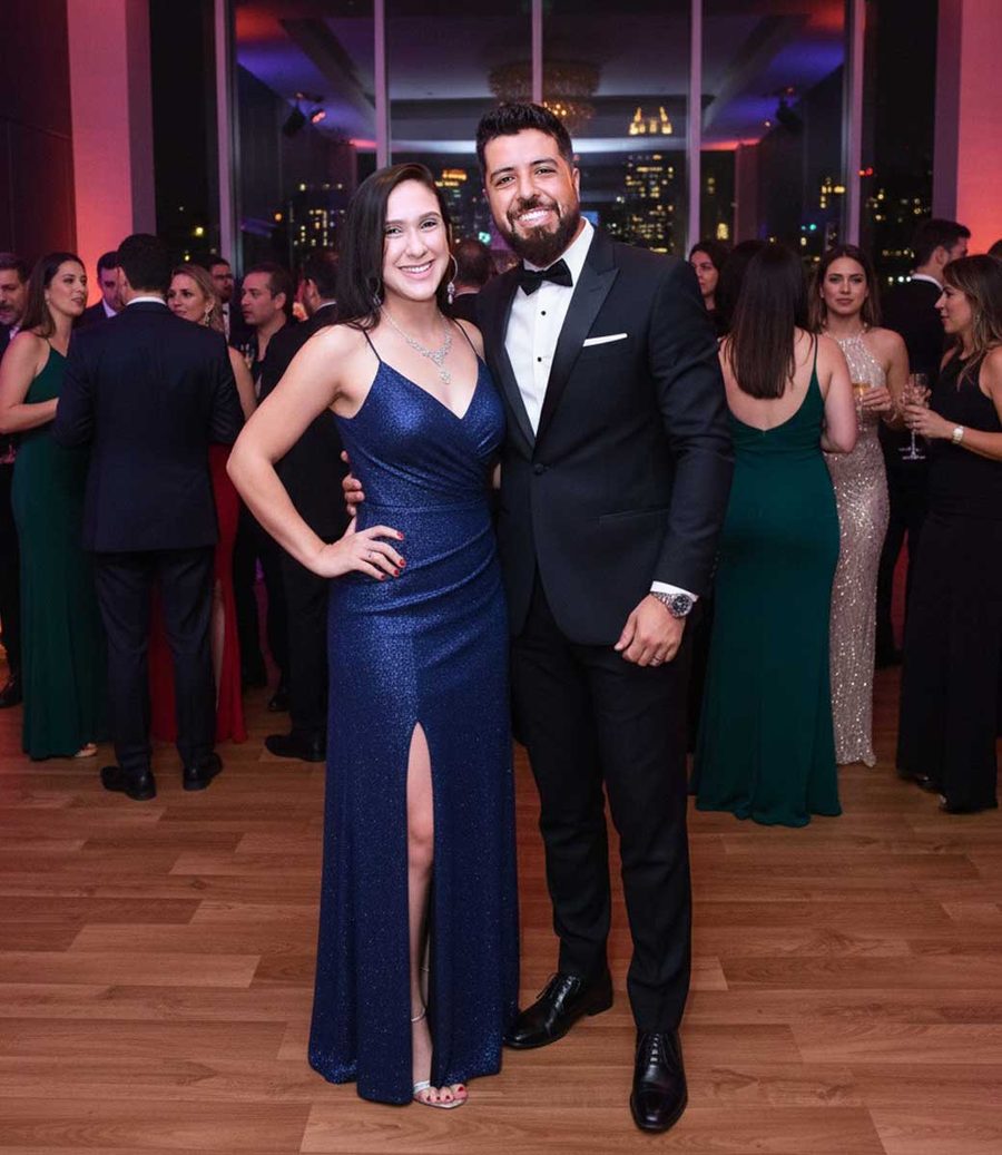 Dupla Bruno e Dani — rostos em apresentação elegante de evento