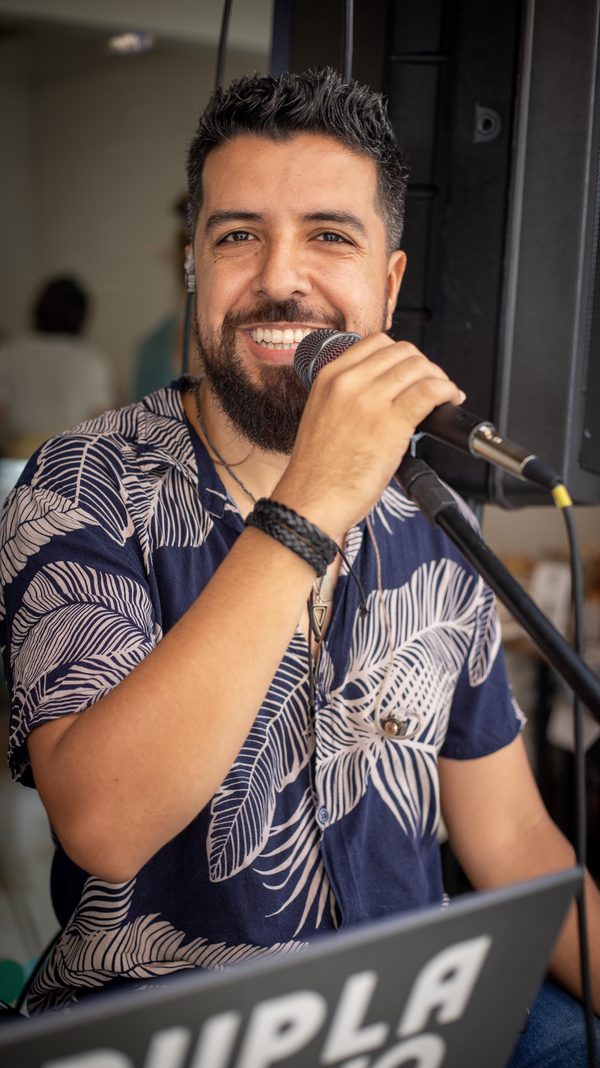 Dupla Bruno e Dani — música ao vivo em formaturas